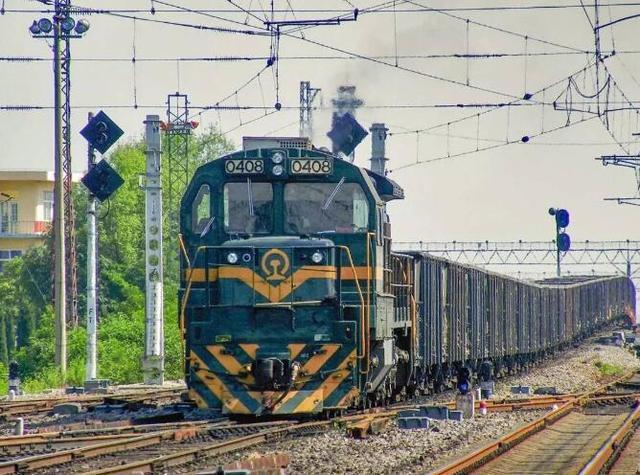 阜阳市站为何被称为农民工车站?百万农民工乘火车外出务工